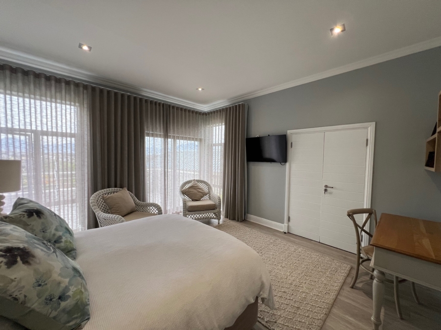 4 Bedroom Property for Sale in Oubaai Western Cape